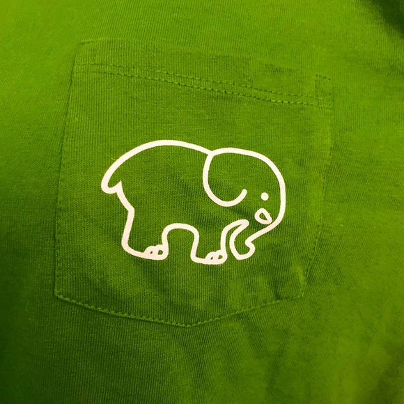 NWOT Women’s Green Hamsa Ella Ivory Elephant Short Sleeve T-shirt - Size M - Picture 3 of 5